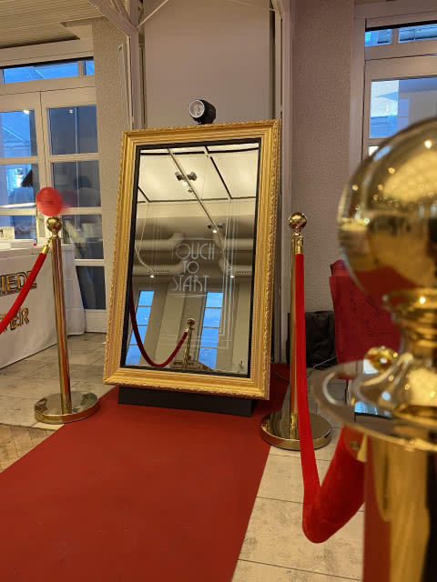 Fotospiegel von CamInTheBox auf der Hochzeitsmesse